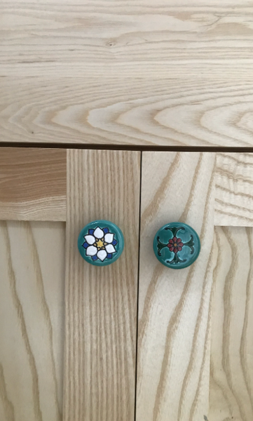 Raised Relief Ceramic Knob- Delicado III – Mexican Tile Designs